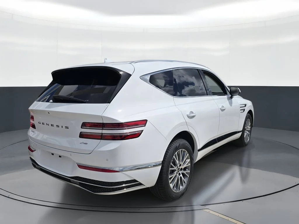 New 2026 White Genesis 2.5T image 3