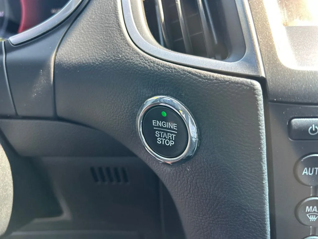 Used 2015 White Ford Titanium image 18