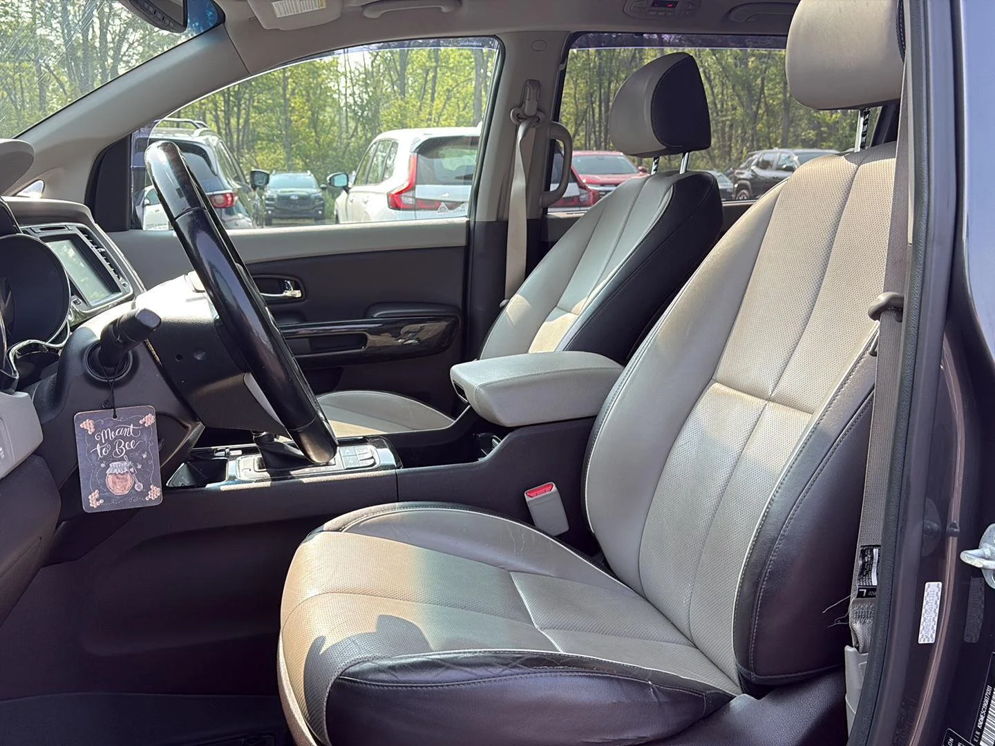 Used 2016 Platinum Graphite Kia Limited image 6