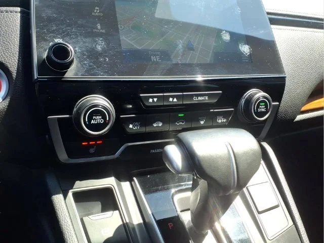 Used 2017 White Honda Touring image 19