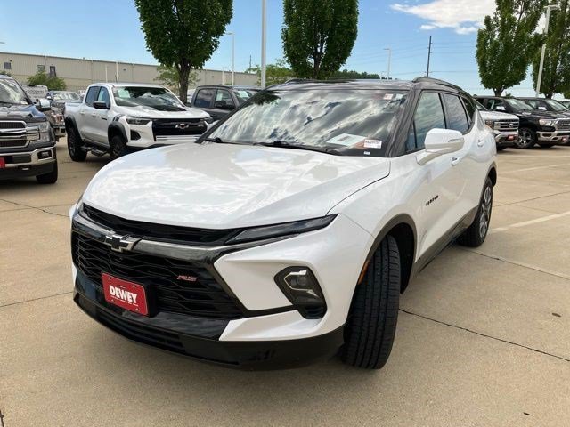 Certified Used 2024 Iridescent Pearl Tricoat Chevrolet RS image 3