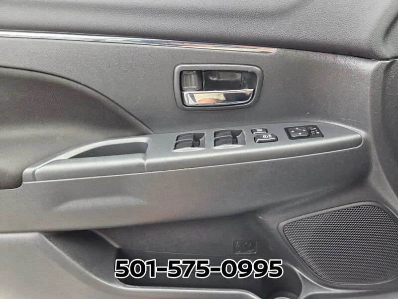 Used 2024 SILVER MITSUBISHI S 2.0 AWC image 32