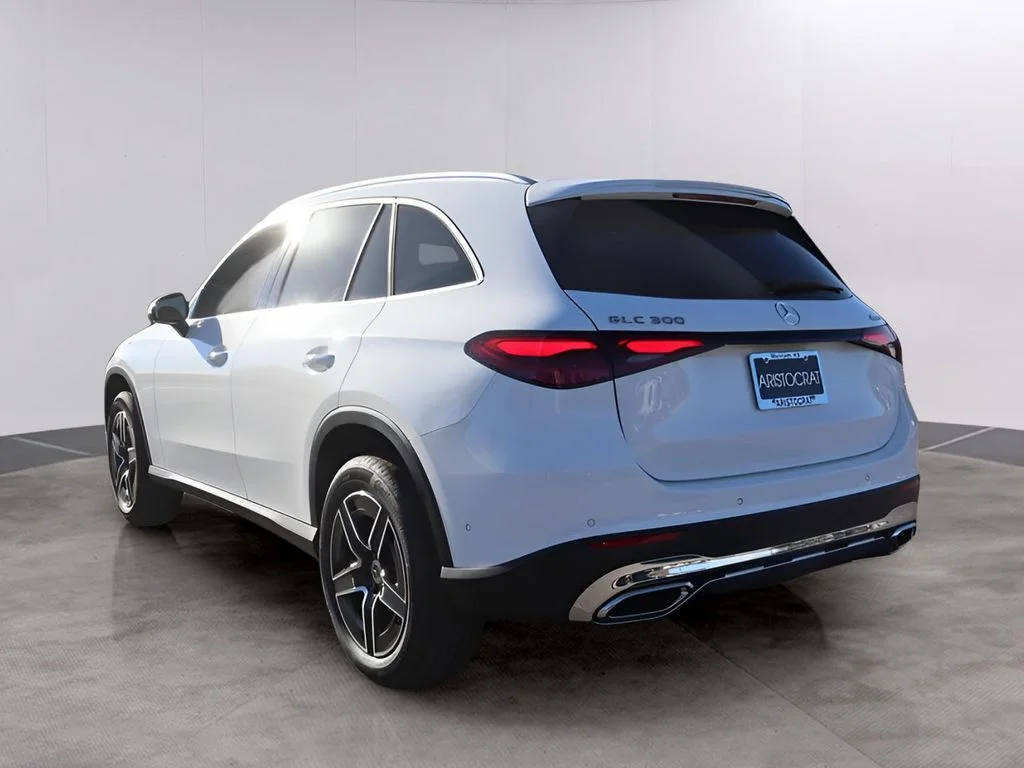 Used 2026 Polar White Mercedes-Benz GLC 300 image 5