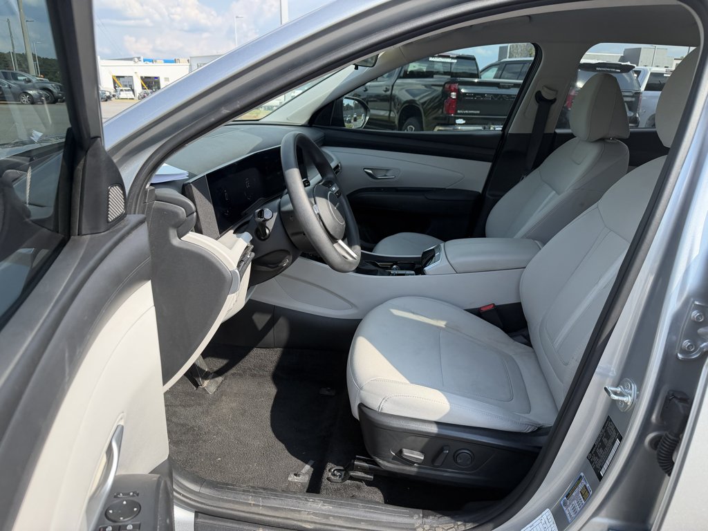 Used 2025 Silver Hyundai SEL image 14