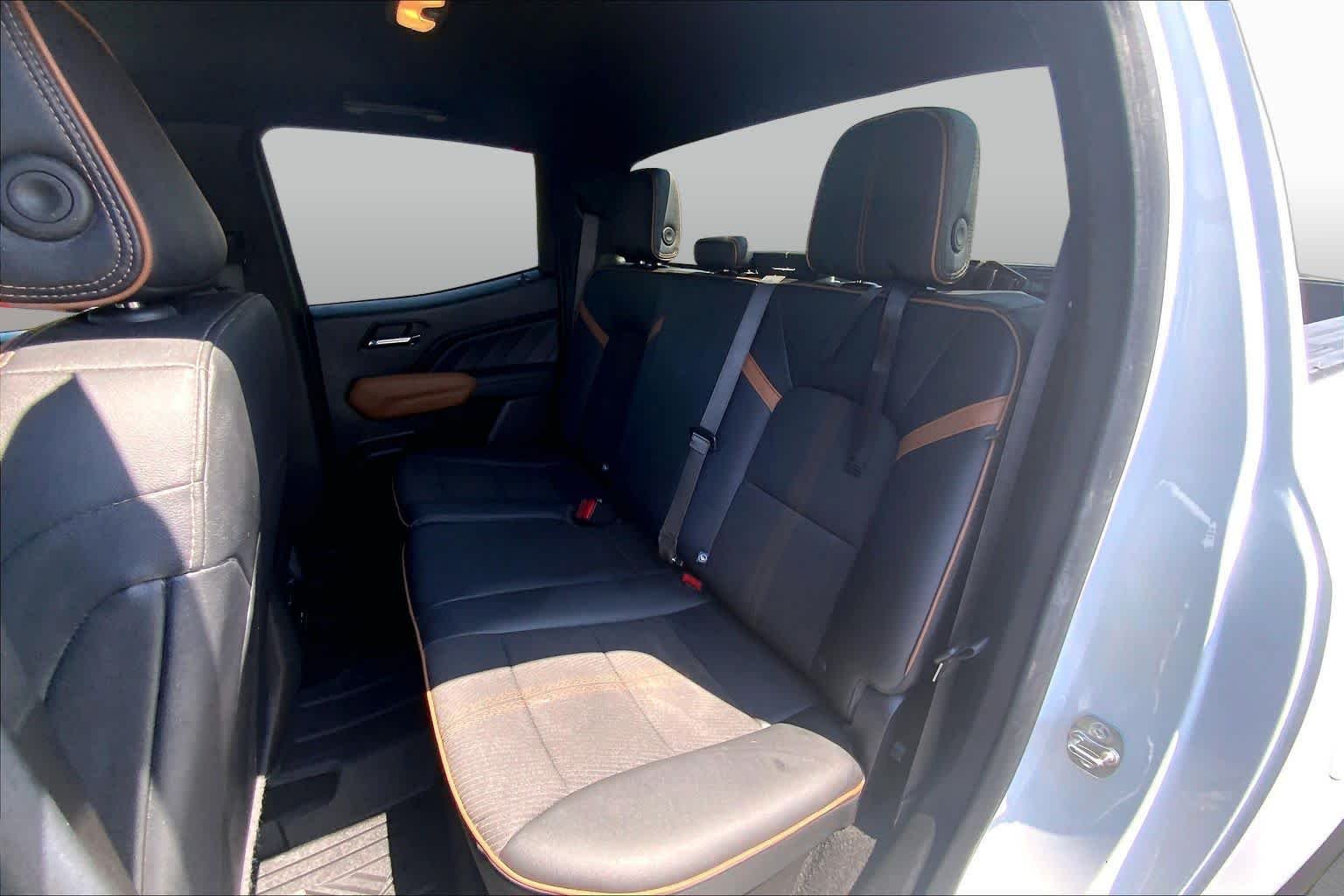 Used 2024 Summit White GMC 4WD AT4 image 42