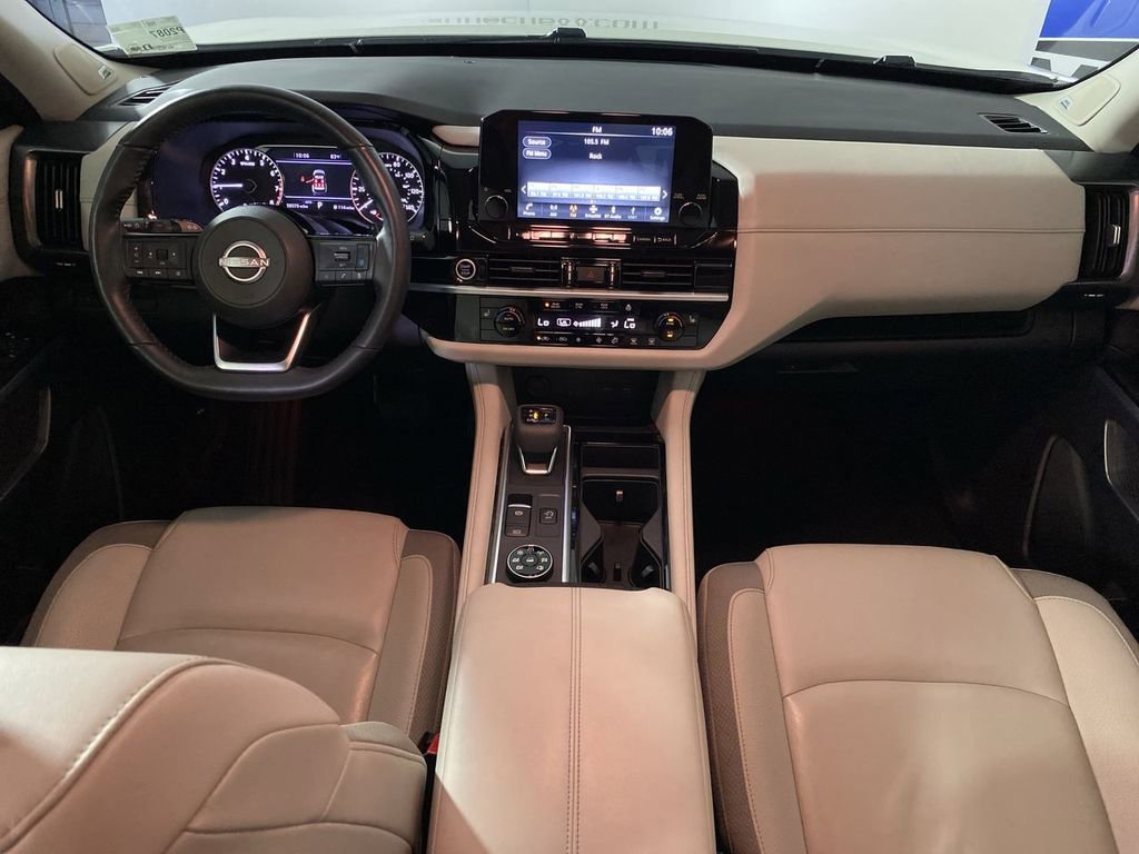 Used 2024 White Nissan SL image 26