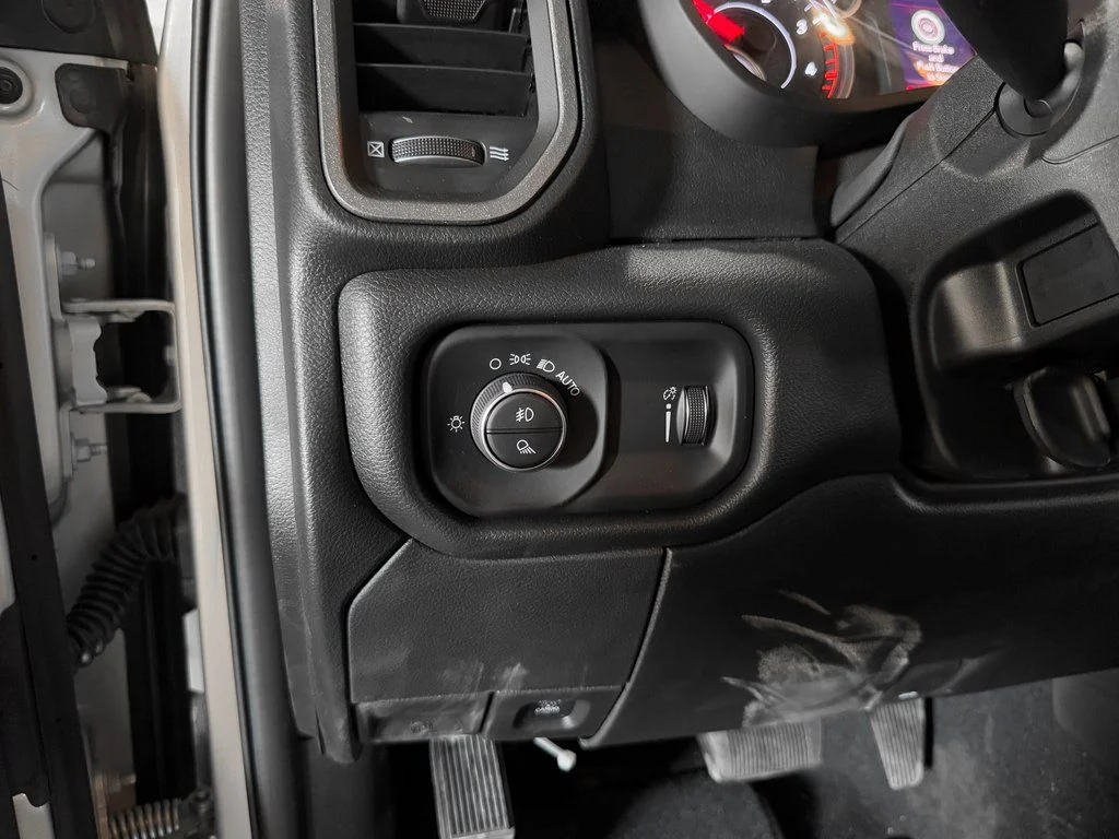 New 2026 Silver Ram Tradesman image 21