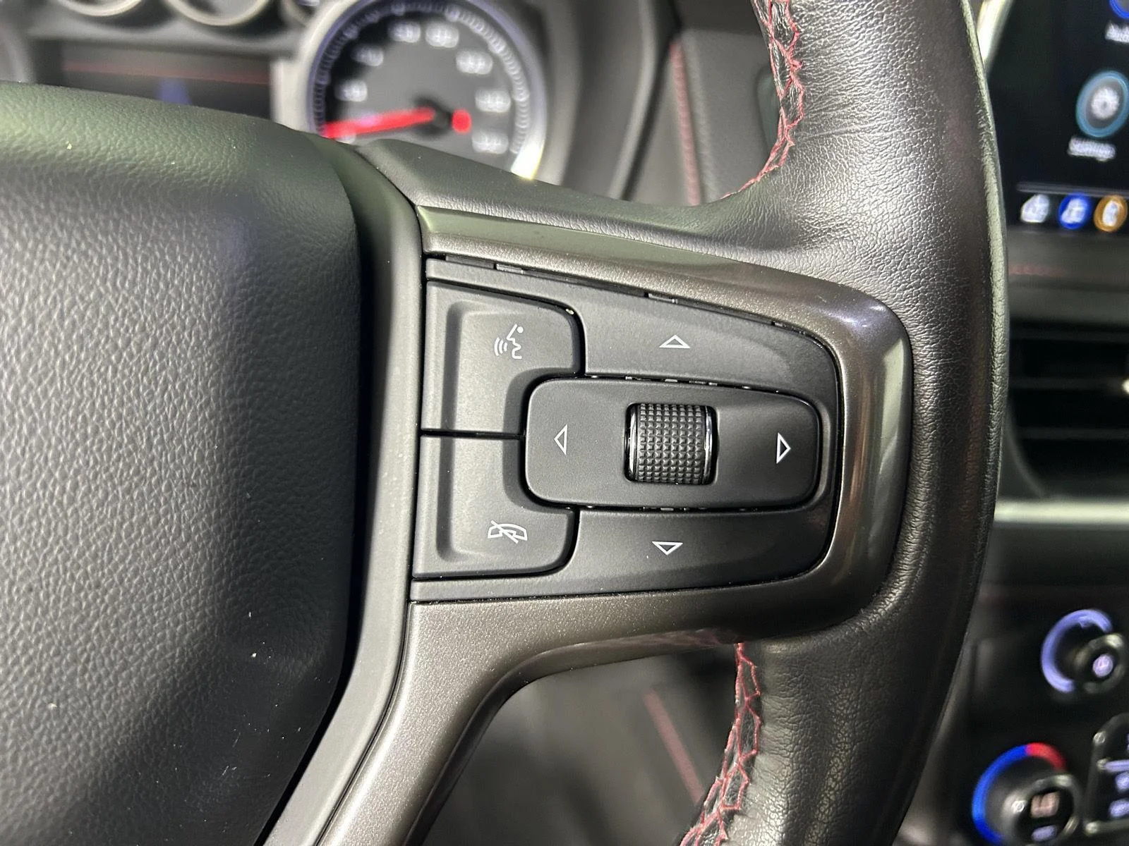 Used 2021 Shadow Gray Metallic Chevrolet RST image 25
