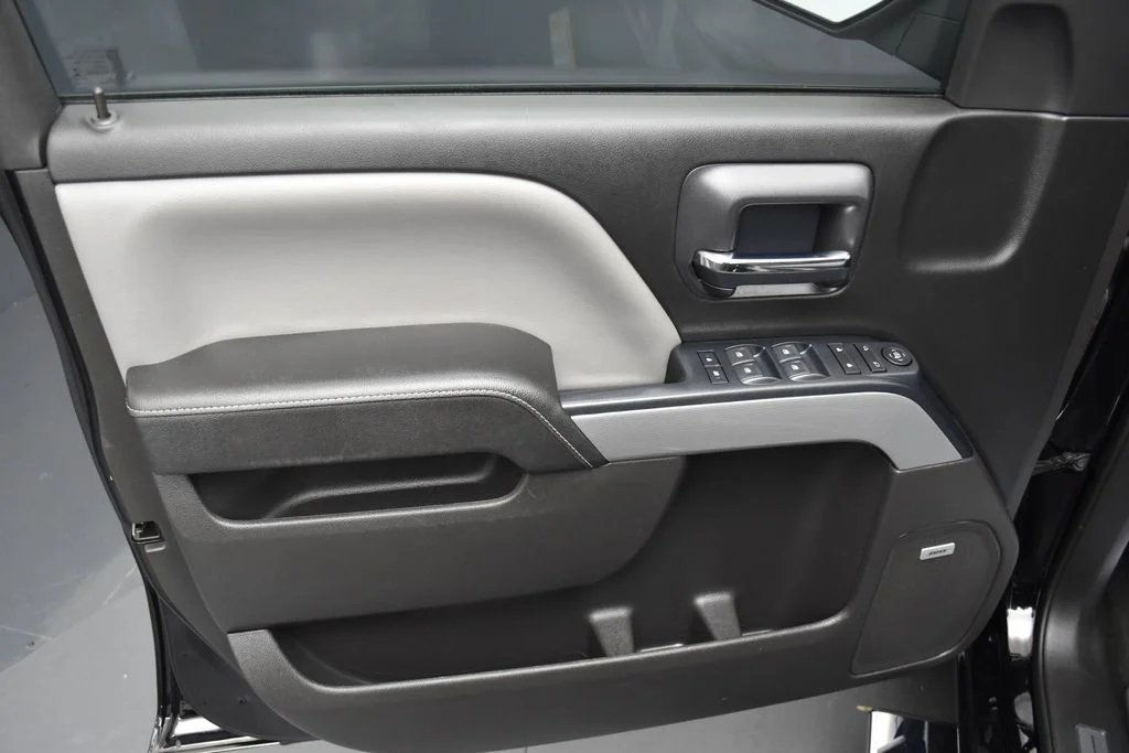 Used 2018 Black Chevrolet LT image 20