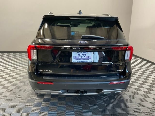 New 2026 Agate Black Metallic Ford Active image 11