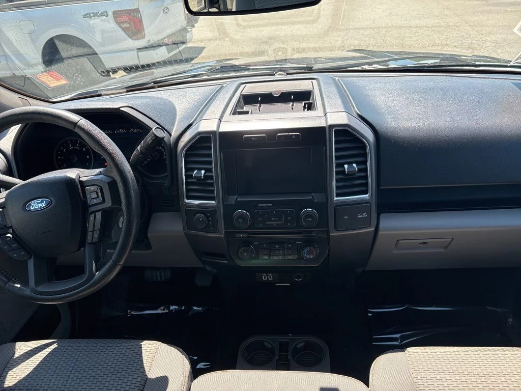 Used 2016 Shadow Black Ford XLT image 10