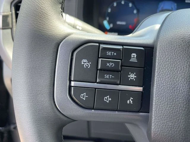 New 2026 Carbonized Gray Metallic Ford XLT image 11