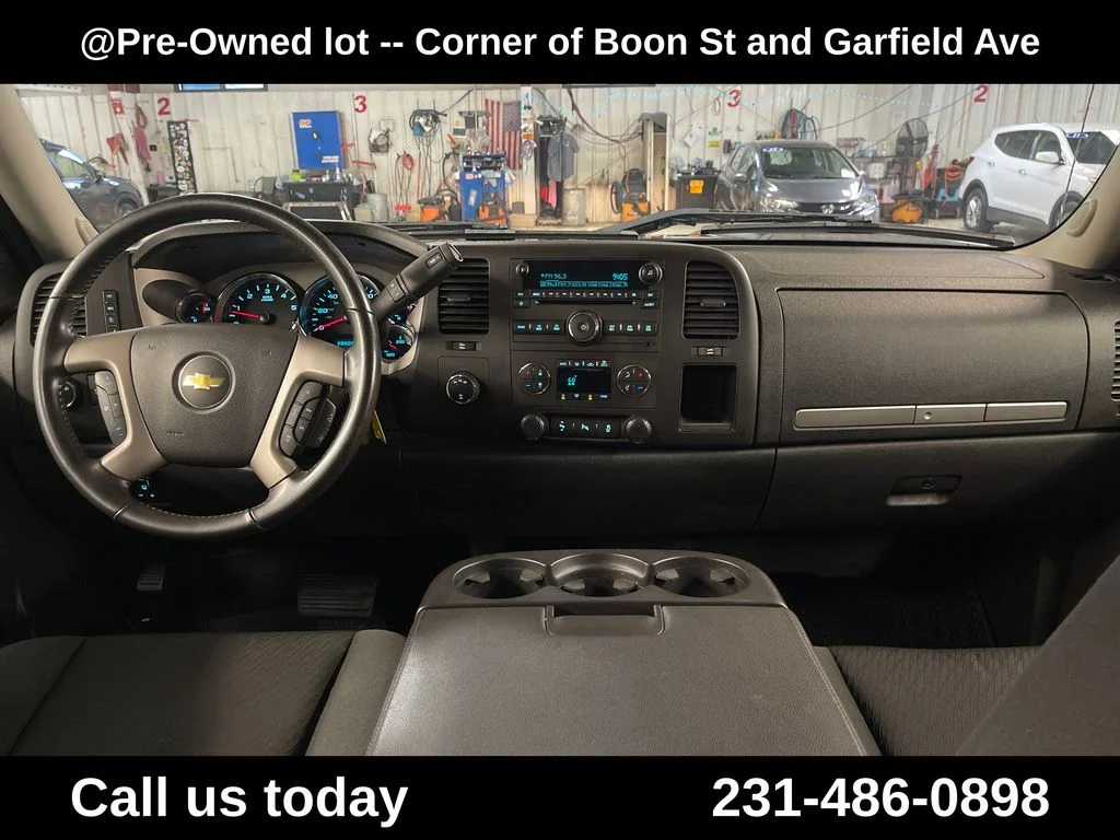 Used 2013 Red Chevrolet LT image 18