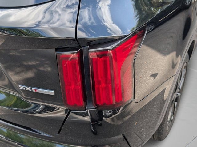 Used 2021 Black Kia SX image 41
