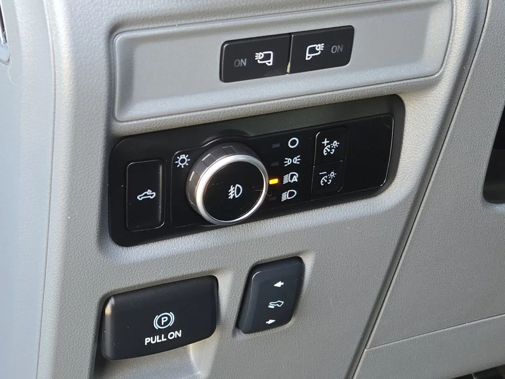 Used 2023 Black Ford XLT image 31