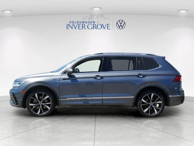 Used 2023 Platinum Gray Metallic Volkswagen 2.0T SEL R-Line image 4