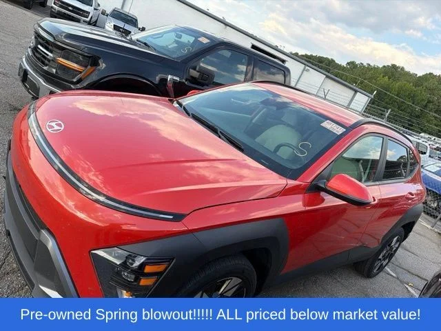 Used 2024 Orange Hyundai SEL image 3