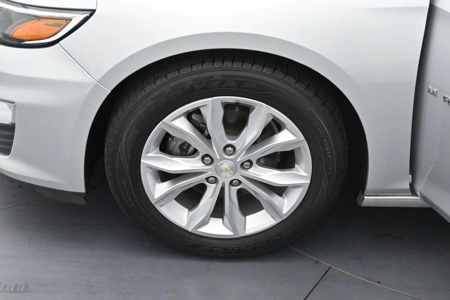 Used 2020 Silver Ice Metallic Chevrolet LT image 30