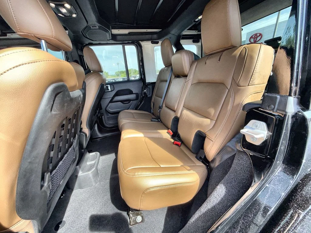 Used 2021 Black Jeep Unlimited Rubicon image 22
