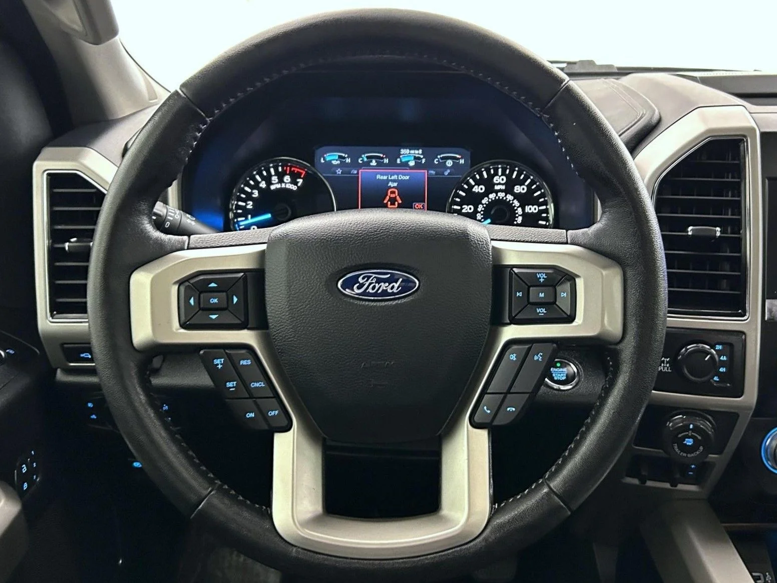 Used 2020 White Ford Lariat image 11