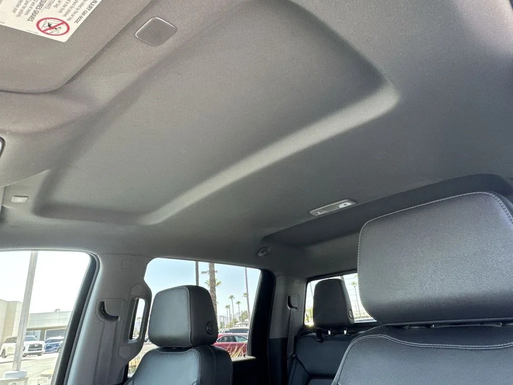 Used 2022 Silver GMC SLT image 19