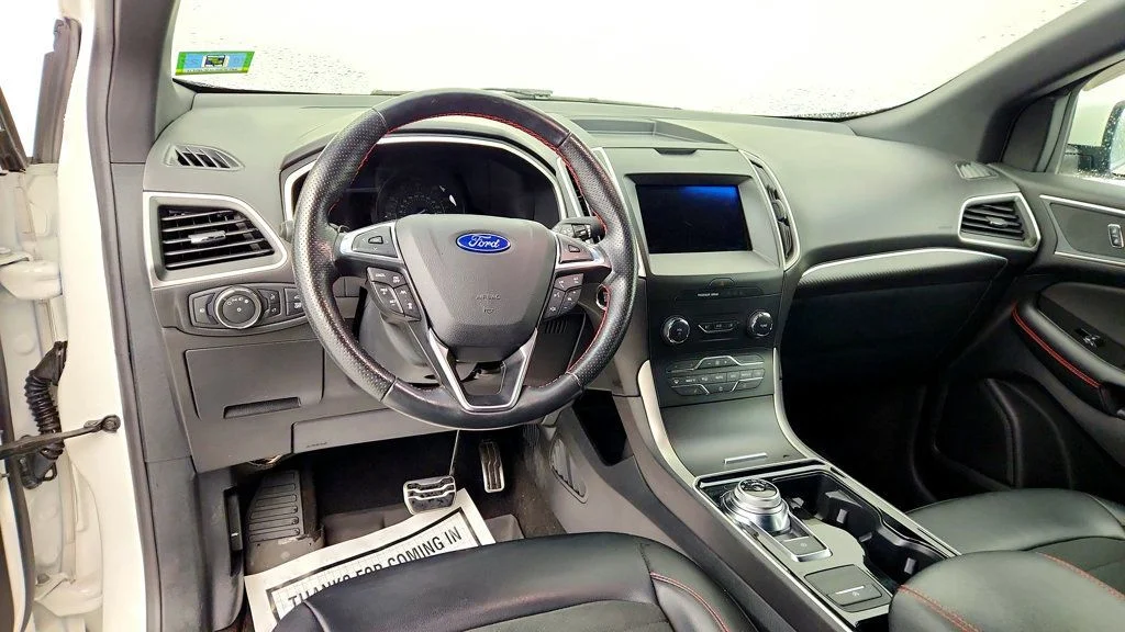 Used 2020 Star White Metallic Tri-Coat Ford ST Line AWD w/ Vista Roof & Co-Pilot360 Assist+ image 12