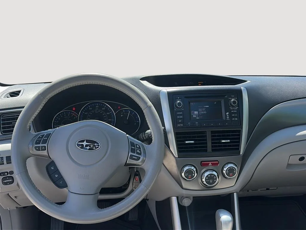 Used 2011 Green Subaru 2.5X Limited image 6