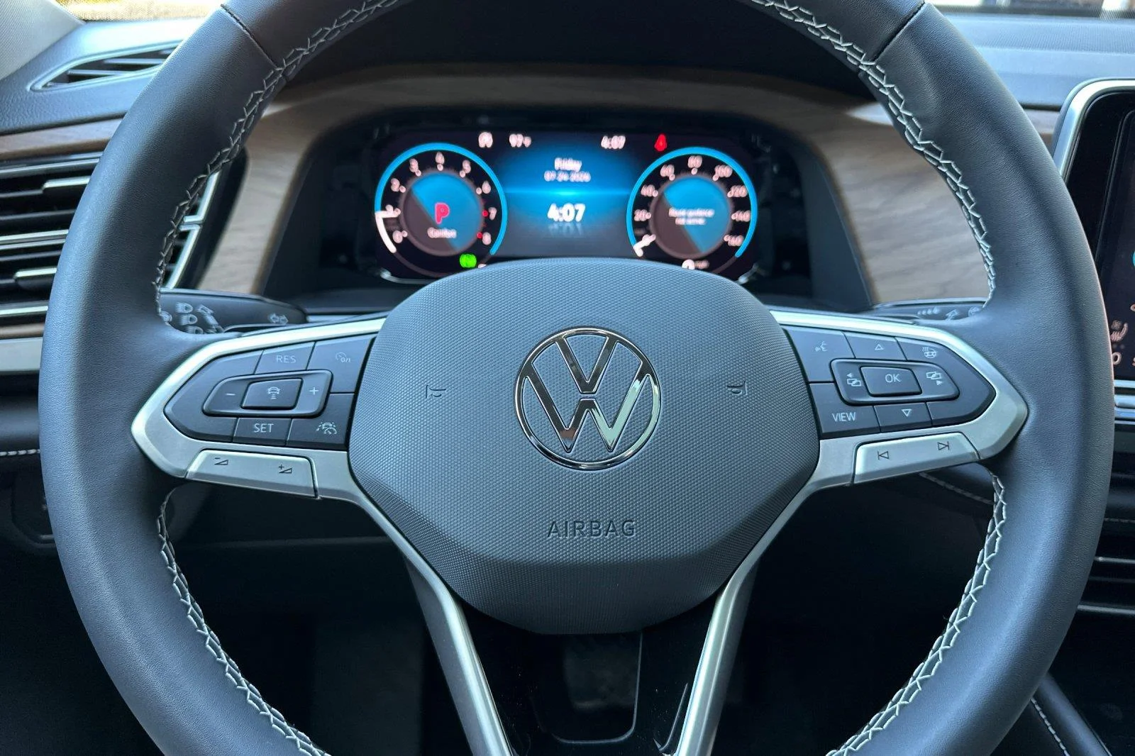 New 2026 Avocado Green Pearl Volkswagen 2.0T SE w/Technology image 23