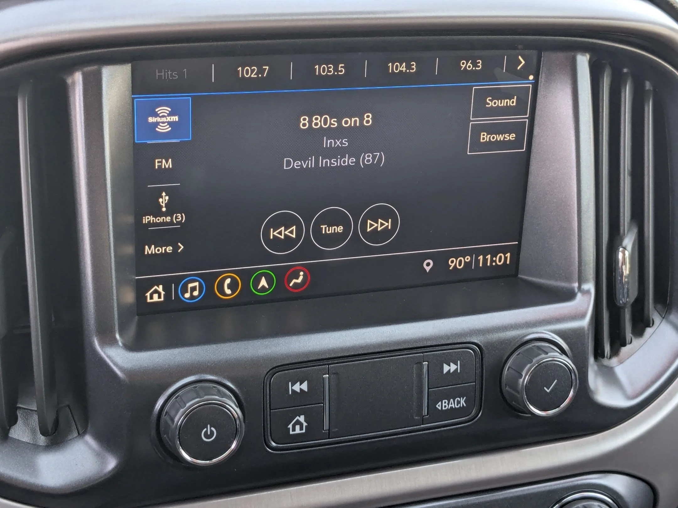 Used 2021 Satin Steel Metallic GMC 4WD AT4 w/Leather image 23