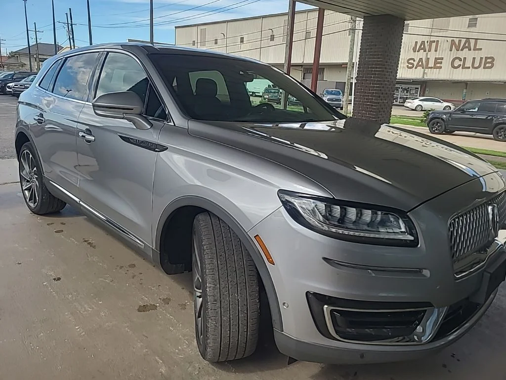 Used 2020 Silver Lincoln Reserve image 7