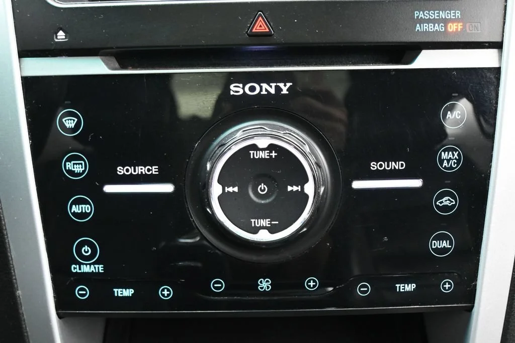 Used 2013 Black Ford Limited image 18