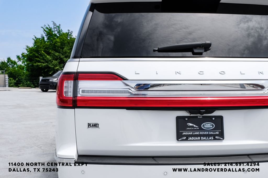 Used 2021 White Lincoln Reserve image 60