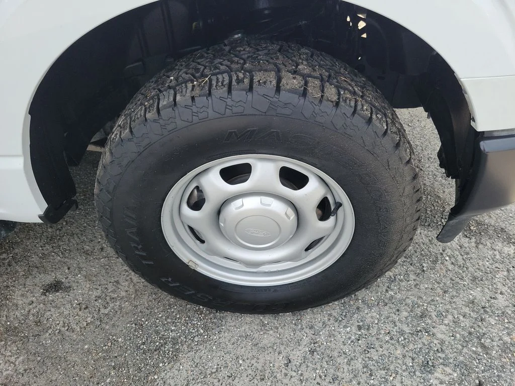 Used 2022 White Ford XL image 7
