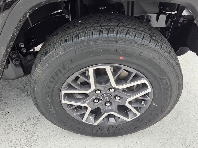 New 2026 Black Clear-Coat Exterior Paint Jeep Sahara image 11