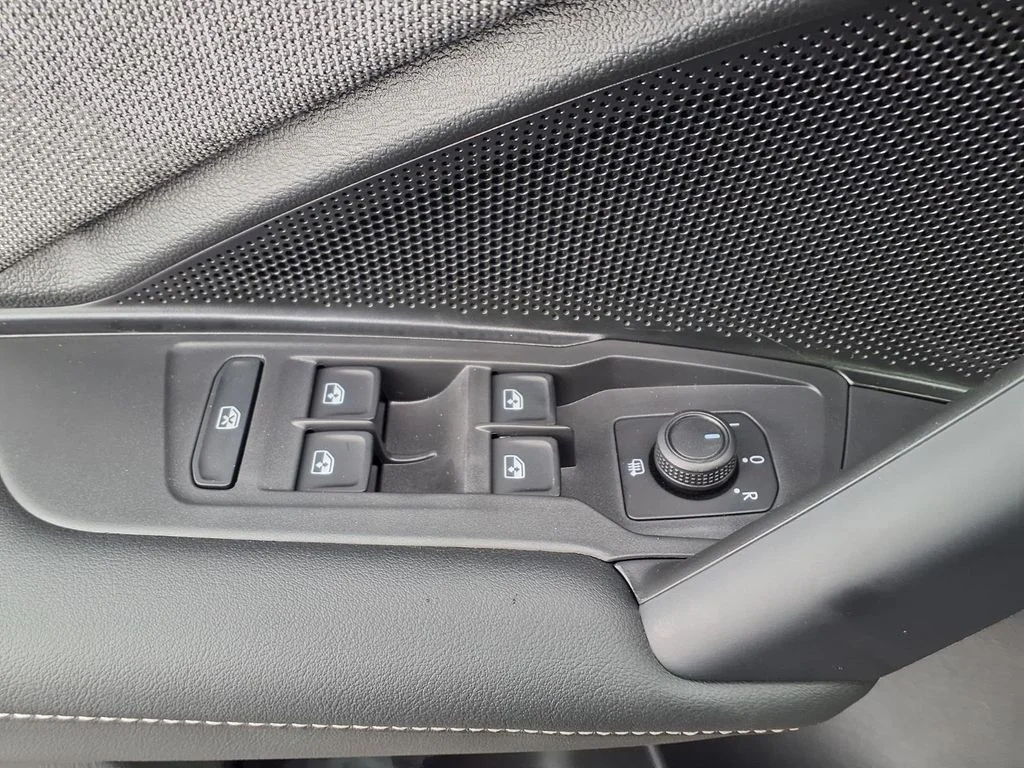 New 2026 Platinum Gray Metallic Volkswagen 2.0T S image 9