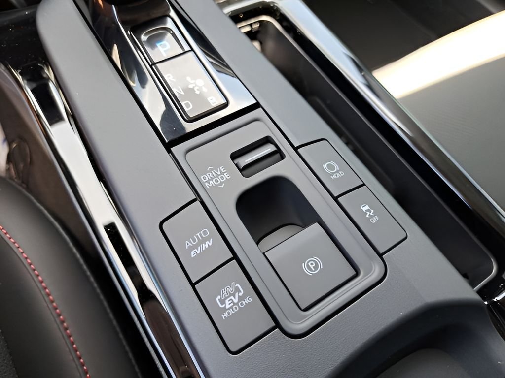 2025 Toyota Prius XSE - Photo 26