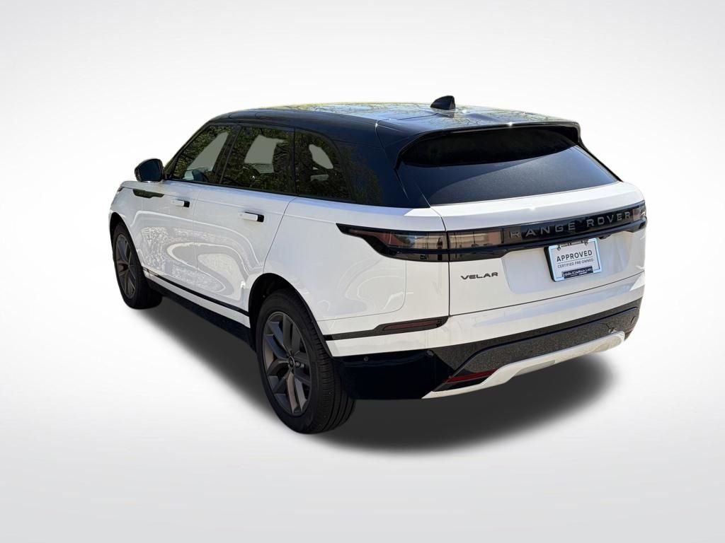 Used 2026 White Land Rover Dynamic SE image 6