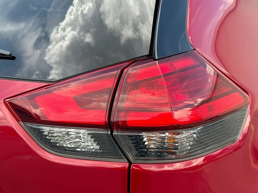 Used 2017 Red Nissan SV image 31