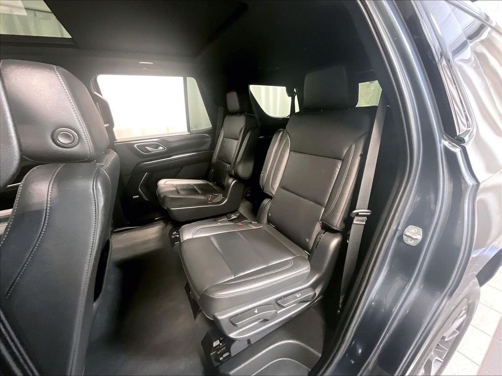 Used 2021 Gray Chevrolet Z71 image 15