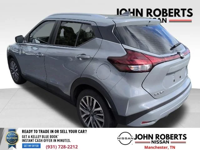 Used 2023 Gray Nissan SV image 7