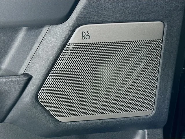 New 2026 Carbonized Gray Metallic Ford XLT image 19