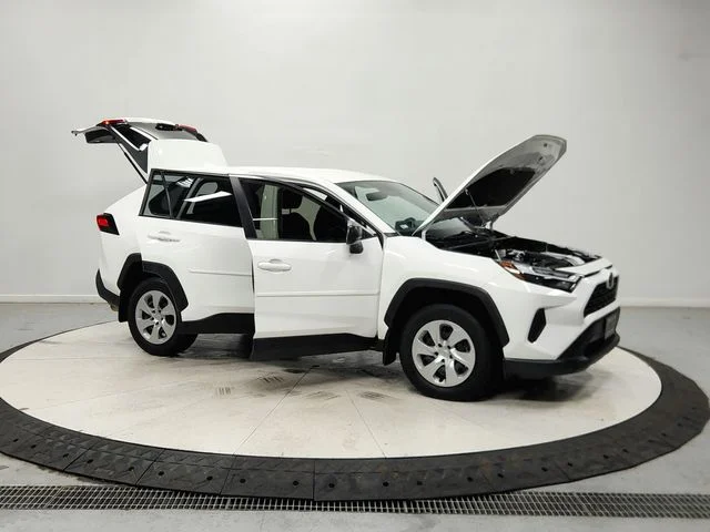 Used 2023 White Toyota LE image 10