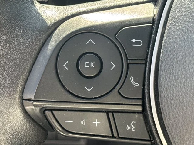 Used 2021 Silver Toyota XLE Premium image 24