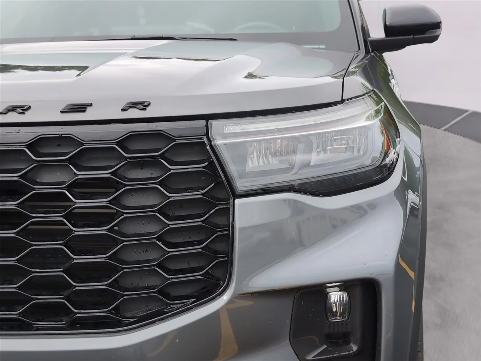 Used 2025 Carbonized Gray Ford ST-Line image 36