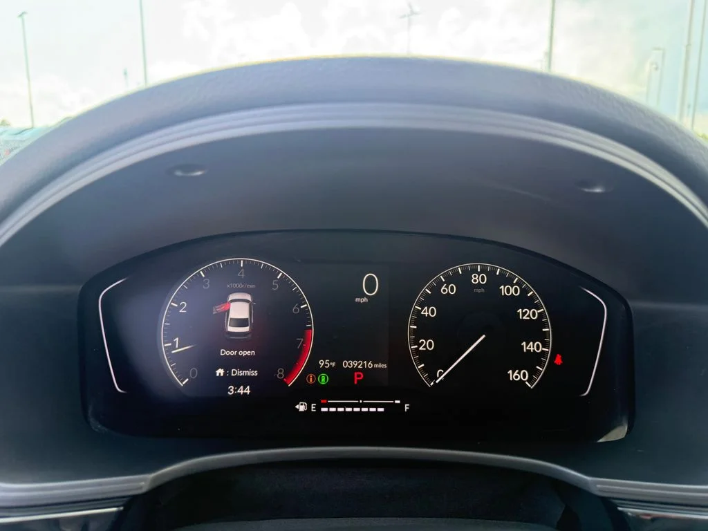 Used 2025 Silver Honda LX image 15