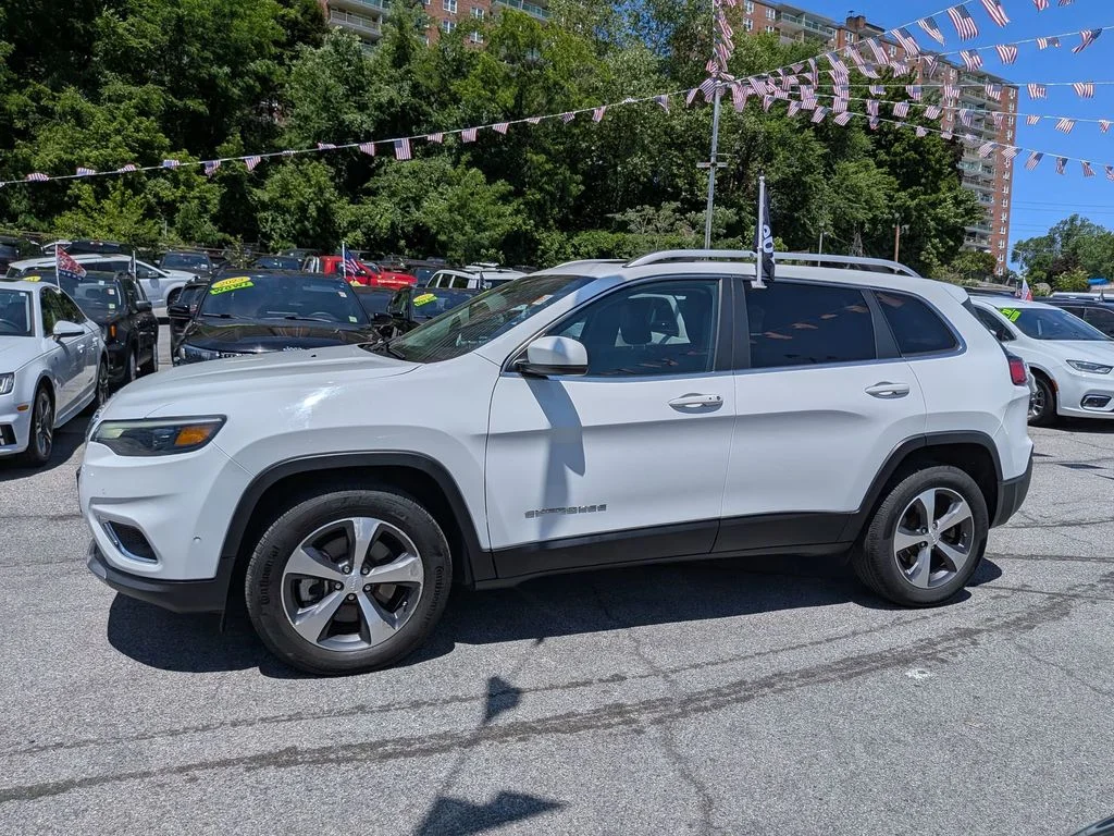 Used 2021 White Jeep Limited image 11