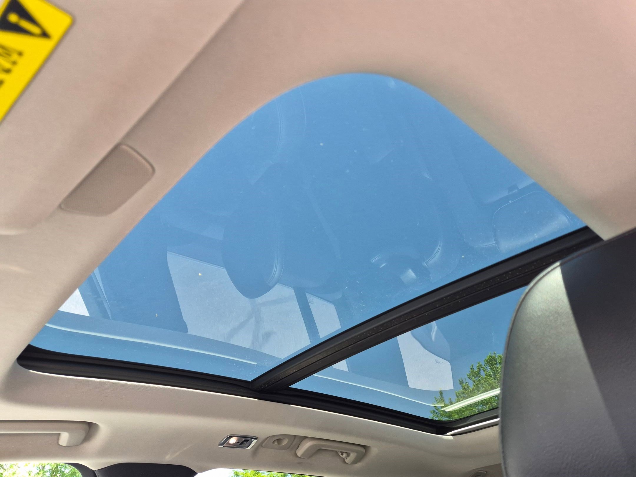Used 2021 Denim Blue Metallic Volvo Momentum image 16