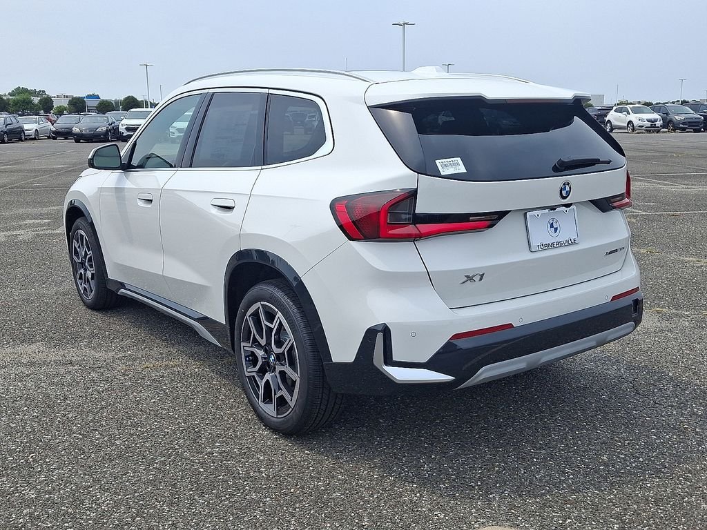 New 2026 Alpine White BMW xDrive28i image 3