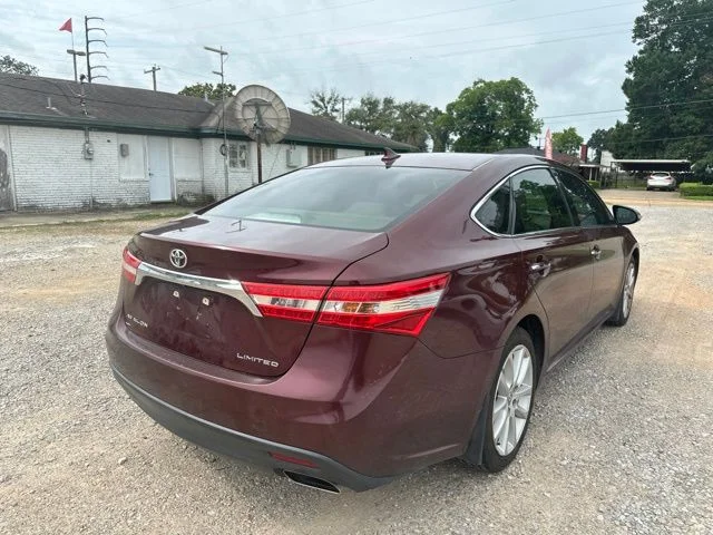 Used 2013  Toyota Limited image 14