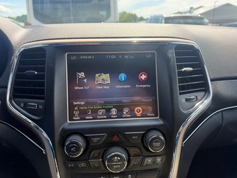 Used 2015 Black Jeep Limited image 13